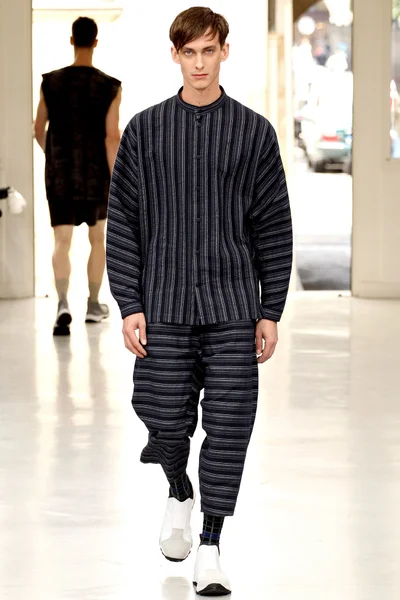 Look 24